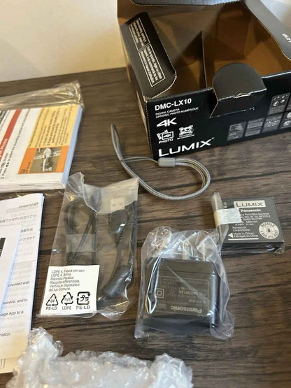 Panasonic LUMIX DMC-LX10 20.1MP Digital Camera – Black (Kit with 24–72mm Lens)